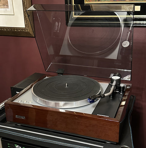 (Demo) Thorens TD 1600 Turntable with Thorens TSA1500MC Cartridge